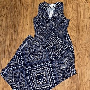 *NWT* Motherhood Maternity patterned maxi dress size small